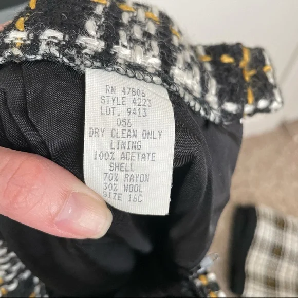 Oleg Cassini Wool Blend Blazer/Skirt Set Size 16 - Picture 9 of 16